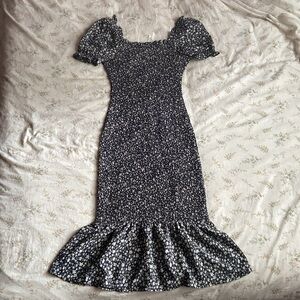 Pretty garden black floral body con midi dress size small in great condition